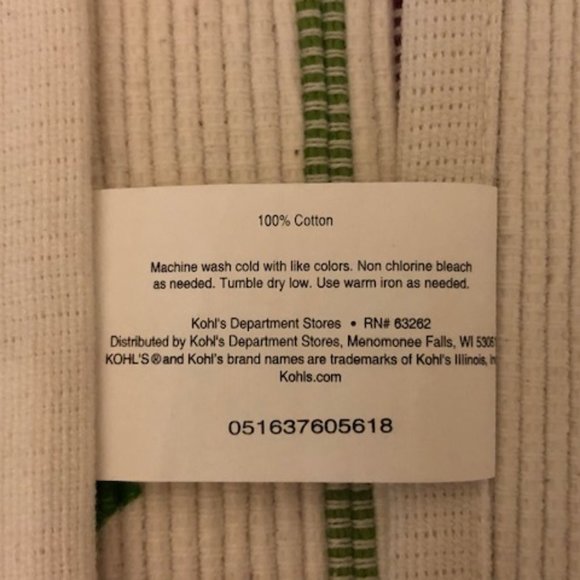 St. Nicholas Square Snowy Days Woven Place… - Picture 7 of 9